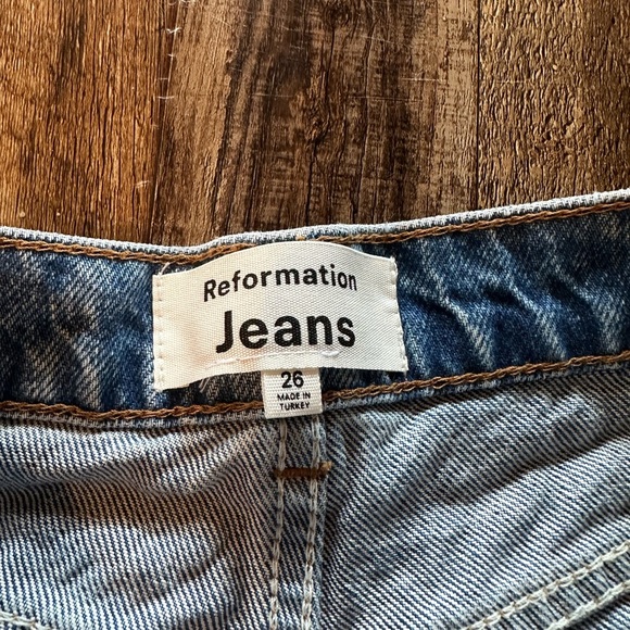 Reformation Charlie High Rise Jean Shorts in Colorado Size 26 - Picture 3 of 4
